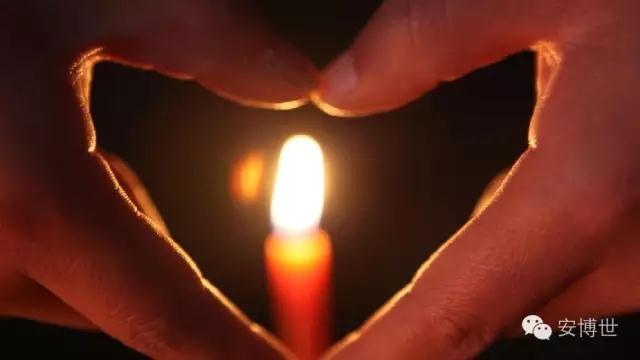 為江蘇鹽城龍卷風(fēng)中逝者默哀 愿?jìng)咴缛湛祻?fù)