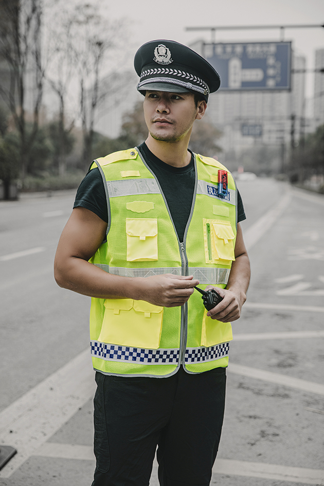 強(qiáng)警示，高可見(jiàn)性！舜發(fā)交警反光背心，讓你的出警更加安全！