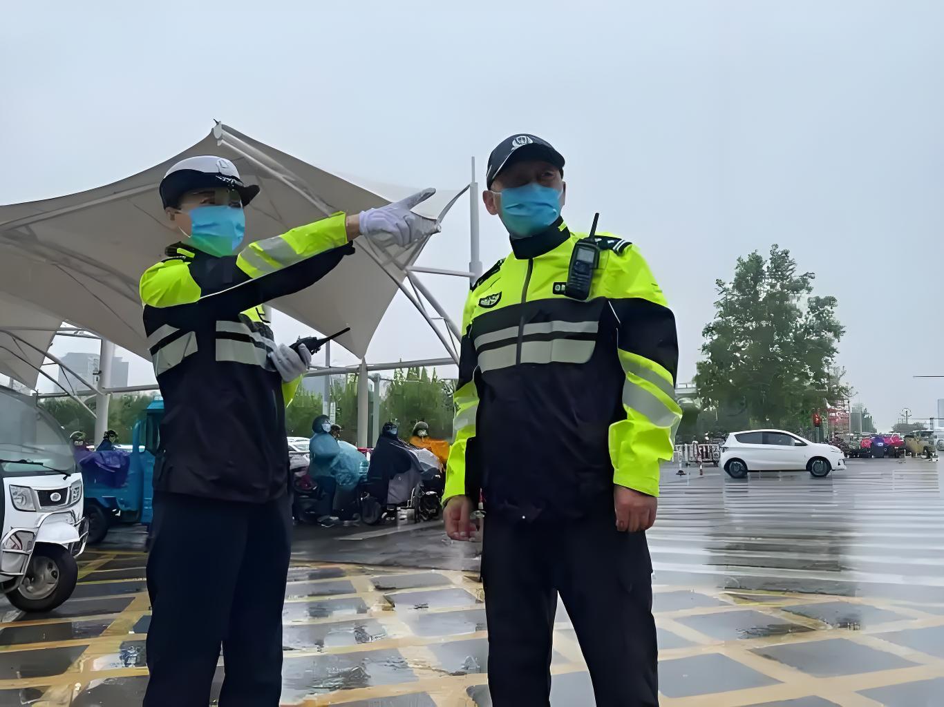 如何選擇反光衣定制生產(chǎn)廠家：一份全面指南