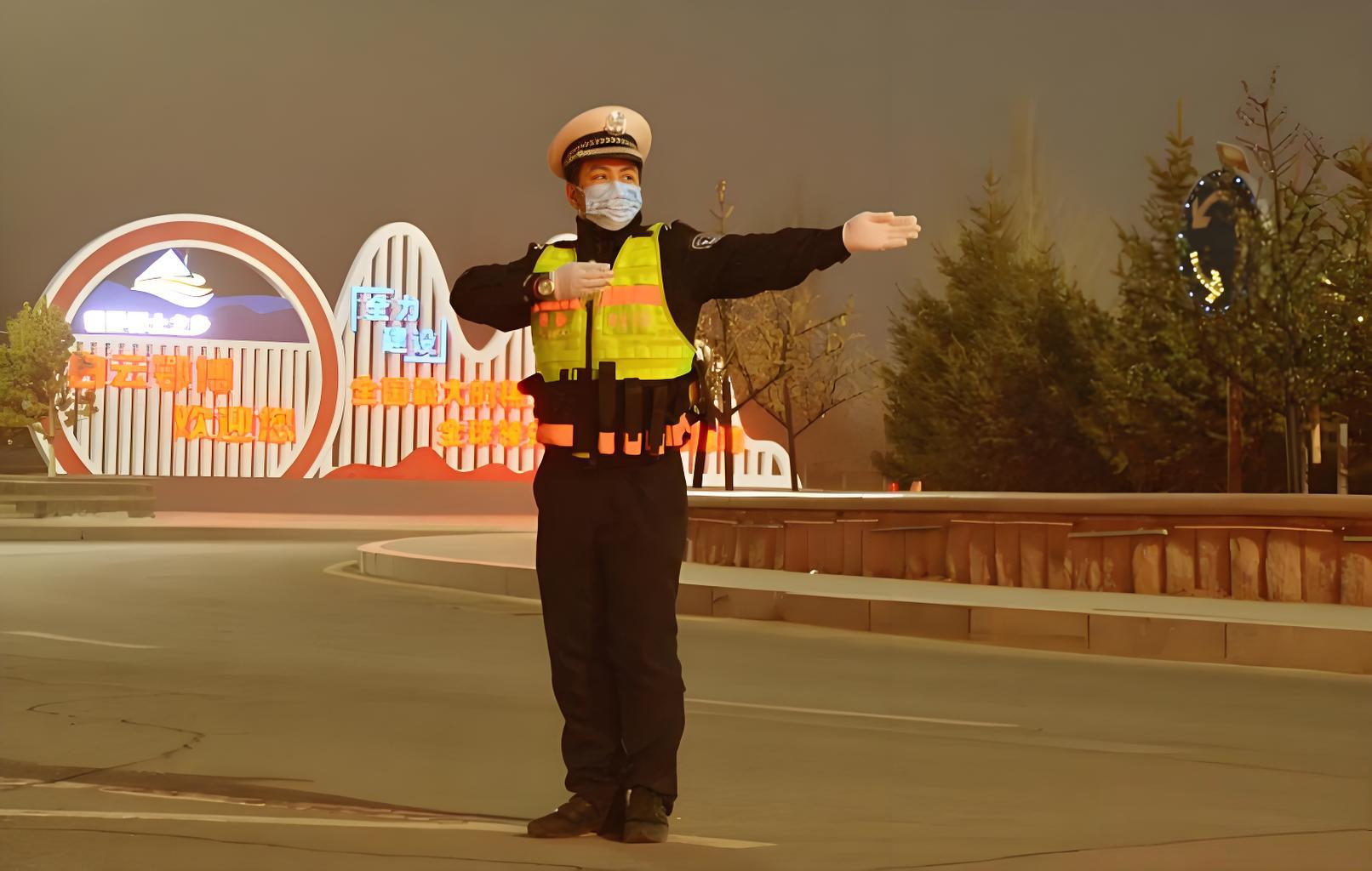 警示服馬甲技術(shù)標(biāo)準(zhǔn)：保障安全的關(guān)鍵要點(diǎn)