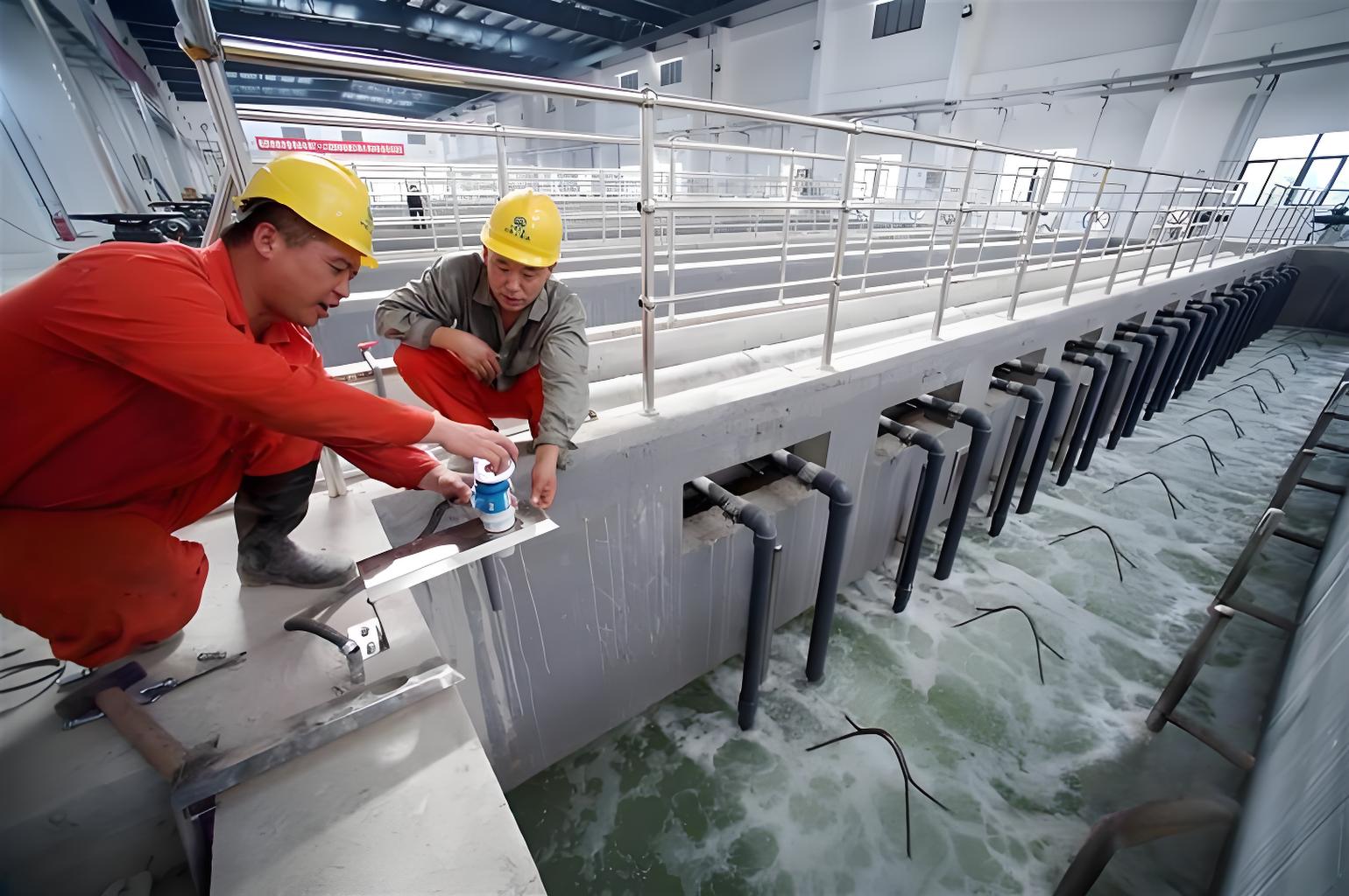 冬季棉安全帽：守護(hù)頭部安全與保暖的雙重保障